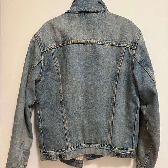 Levi's Blue Denim Jacket with Sherpa Lining - Picture 4 of 4